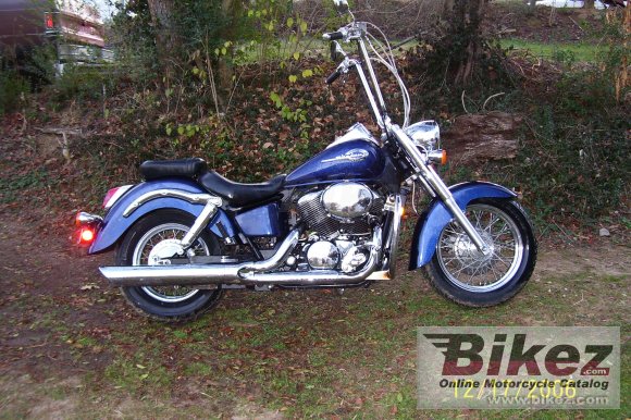 2002 honda vt 750 c2 shadow photo